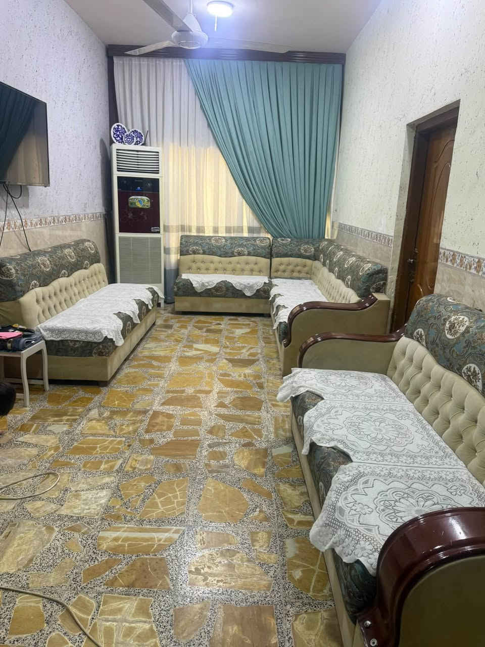 ديوان تسع أمتار للبيع 
للاستفسار 
***********
