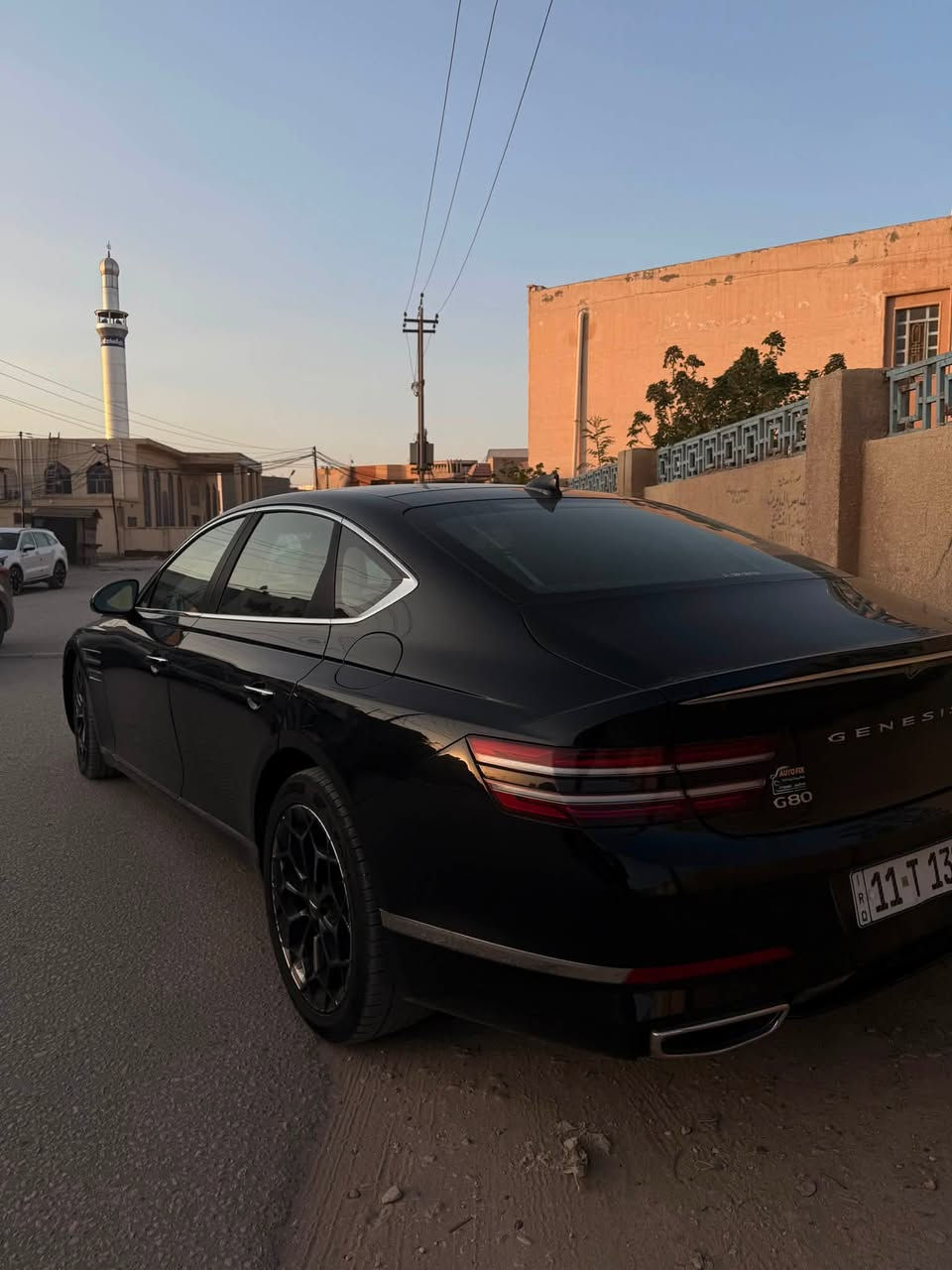 جنسس g80 موديل 21
السيارة ماشيه 45 الف ميل و حادثها بنيد نصه صبغ
و الجاملغ الايمن مبدل بدون ايرباك رقمي ***********
السياره كلش نظيفة مثل مموضح ب الصور رايدها ب 285
