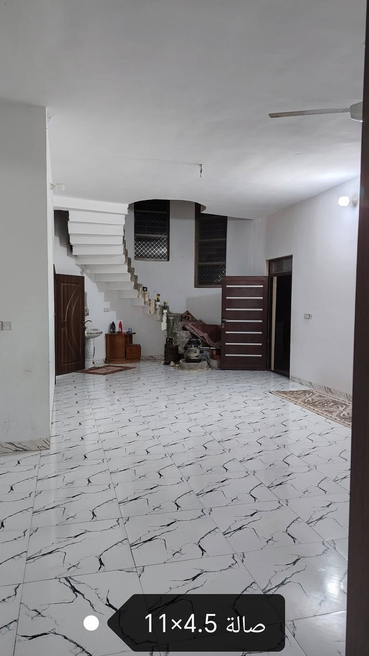 🏠
*بيت زراعي*
🏠
العنوان :صلاح الدين - قضاء العلم - حي الجامعة
المساحة الكلية 500 متر
مساحة البناء 180 متر
🏠 البيت يتكون من دورين
الأول: يتكون من 
أ- 2 غرفه نوام 5×4
ب- مضيف 7.5×4
ت- صاله 11.5×4.5
ث- مطبخ مفتوح على الصاله 6×4
ج- حمامات عدد 2
ح- حديقه كبيرة
خ- حديقه صغيره
🏠 مواصفات أخرى
1- يبعد عن جامعة النبراس 100 متر
2-على شارع عام خلف الركن
السعر 55 مليون 
الاتصال هاتفيا أو واتساب
***********
***********
