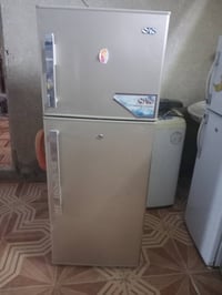 ثلاجه سعره 125 نهايته بي واتس واكو توصيل ع فحص ‎0786 054 2479