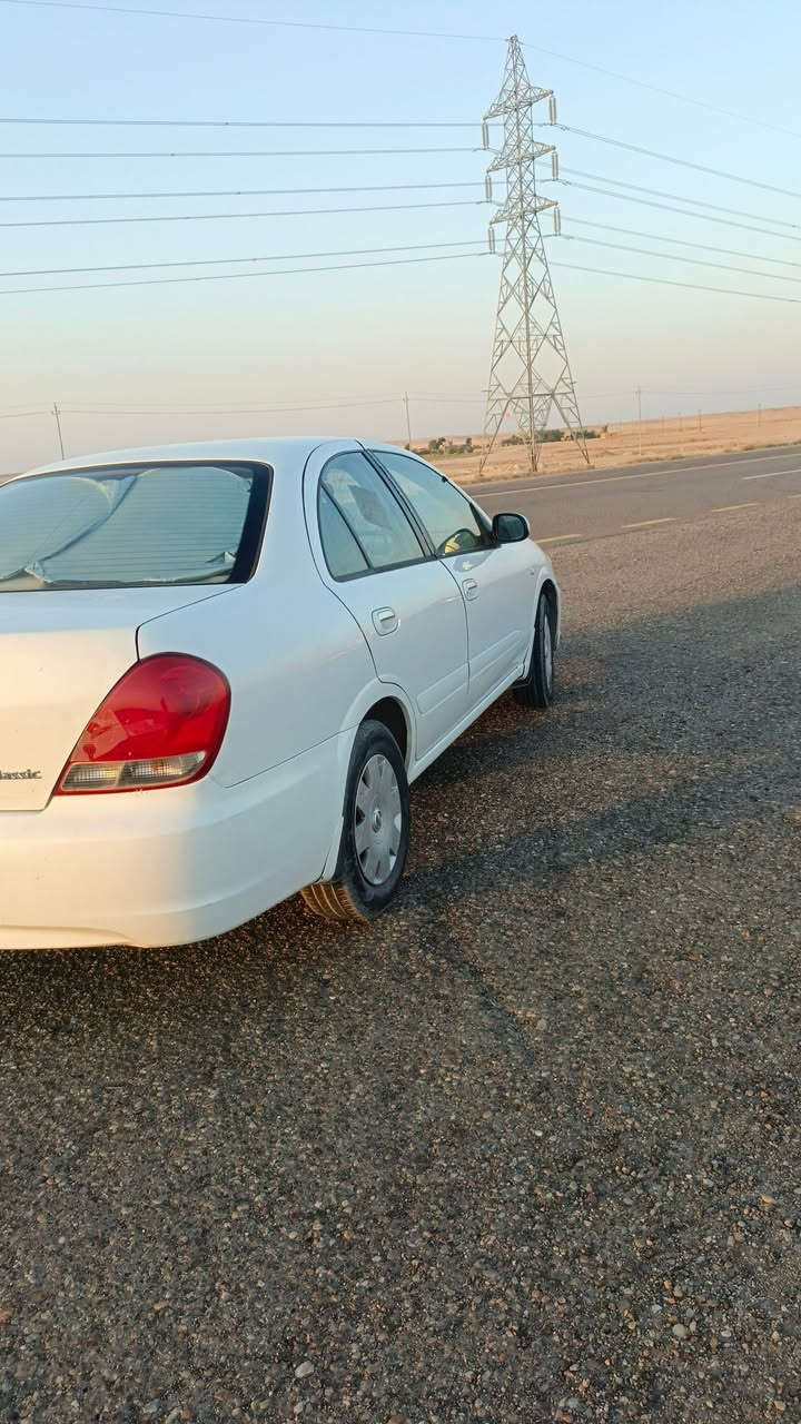 سلام عليكم اللبيع  نيسان سني 2010 محرك اسود  رقم الانبار تحويل مباشر  بيه صبغ حك شبرين بل 
دوسه جوه باب سائق سعر 106بيه مجال شراي ع رقم *********** مكاني حديثه
