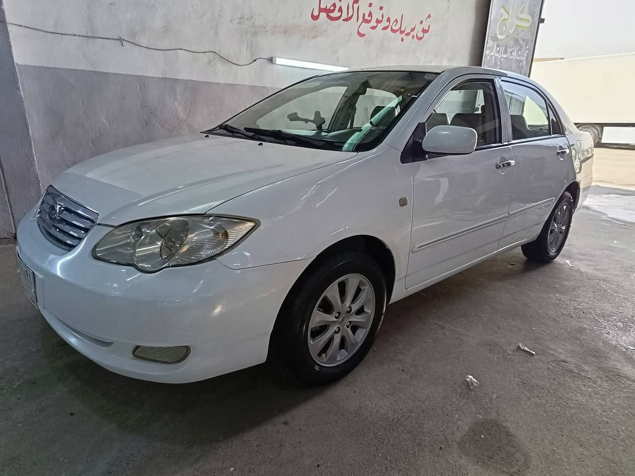 السلام عليكم
للبيع سيارة بي واي دي F3 
موديل (2013)
ماشيه( 140) 
صبغ شركة حتى الدعاميات ما مصبوغين 
تبريد ثلج ❄ 
مكينه وكير جدد 
طخم جديد تايات جدد 
السعر (65) 
الاستفسار الاتصال على الرقم (***********)
