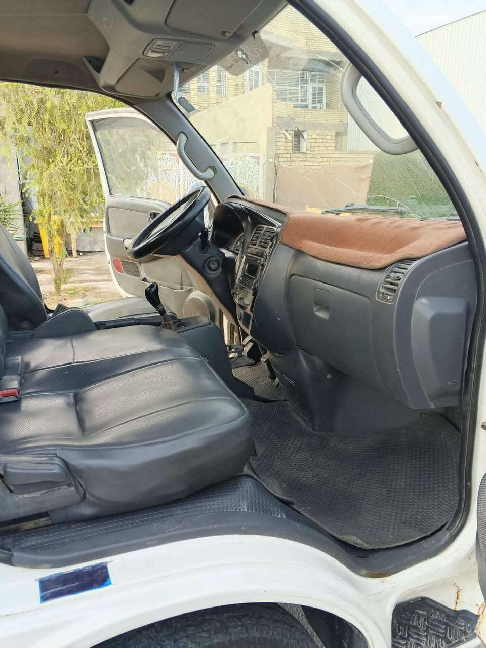 سلام عليكم للبيع كية حمل مديل 2006مكينة 2700 سيارة بلادية بس مكينتهة ببهة بخار بس بدون تنقيص مكانه بغداد الشعلة للتواصل الرقم/***********

