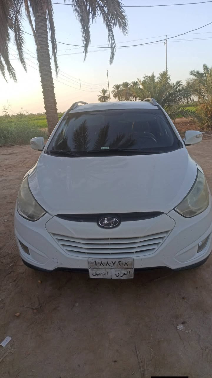 توسان ٢٠١١ 
بيه ثلاثة قطع صبغ جاملغات وبنيد وتجي وتفحص ومحرك وكير مكفولات وتبريد شغال رقم اربيل عندي وكالة
اريده مراوس باوبتما 11
ديوانية 
***********

نص مكتوب في الصور:
- 20/09/2026 17:32