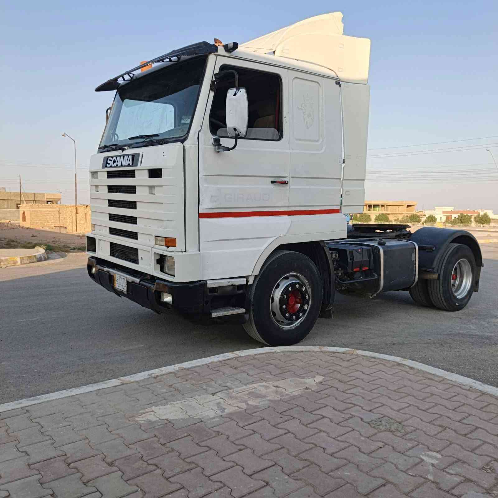 للبيع سكانيا 113 بم عادي محرك ستندر معمر جديد كير 4.4 مربوطه عربه جوانب متحركه سنويه لل 27 رقم بصره ألماني شرط التحويل سبرنك بلادي قماره نضيفه مكفوله دبل تانكي كاز الف لتر سياره جاهزه للشغل السعر 115 للاستفسار اتصل ***********

