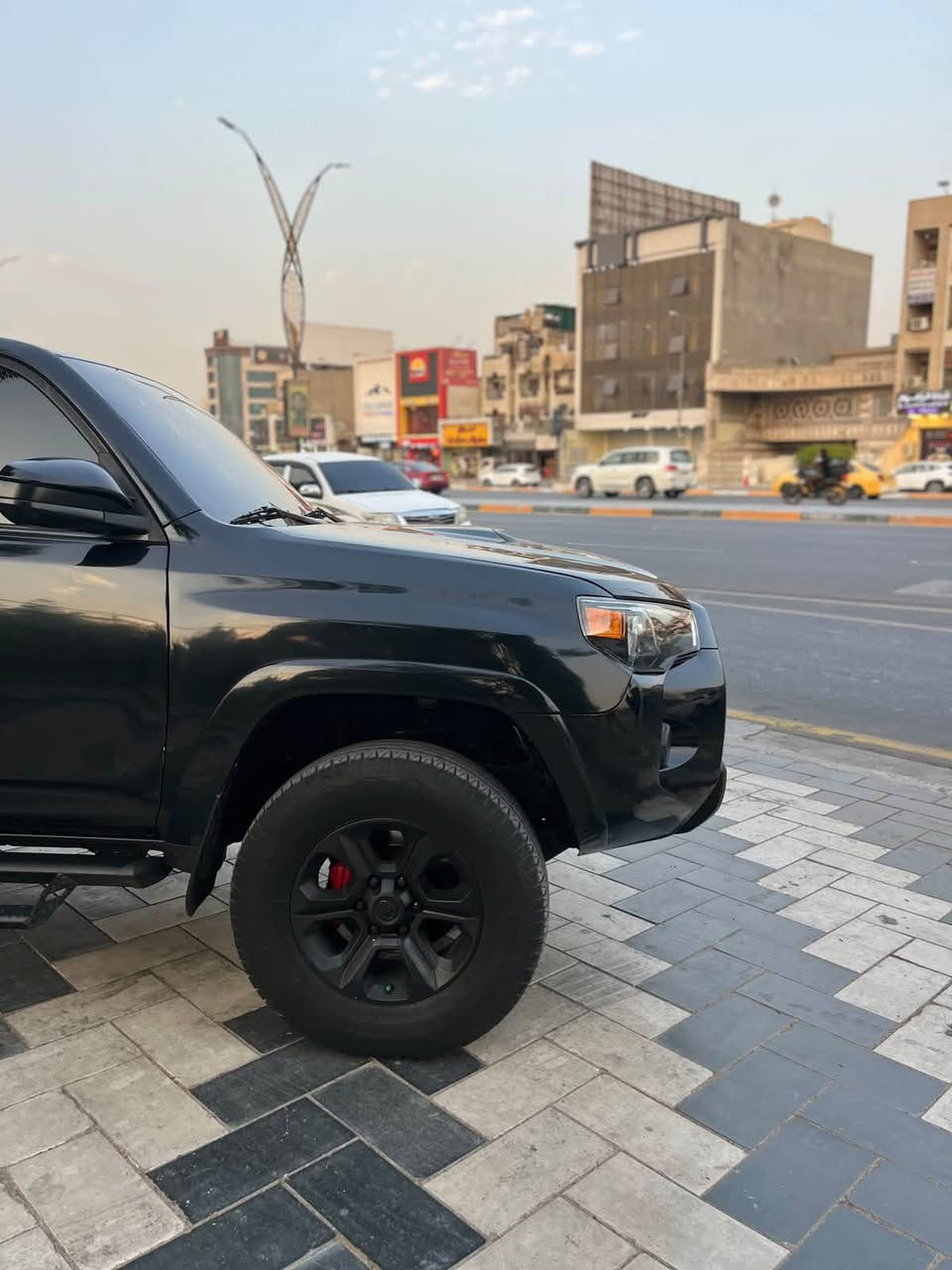 سلام عليكم
فور رنر 2020
5 راكب
السيارة جديده بمعنى الكلمى واستخدم شخصي مامتعوبه بدون ايرباك ولا شاصي
السعر 240 بيهه مجال بسيط
بغداد زيونة
***********
