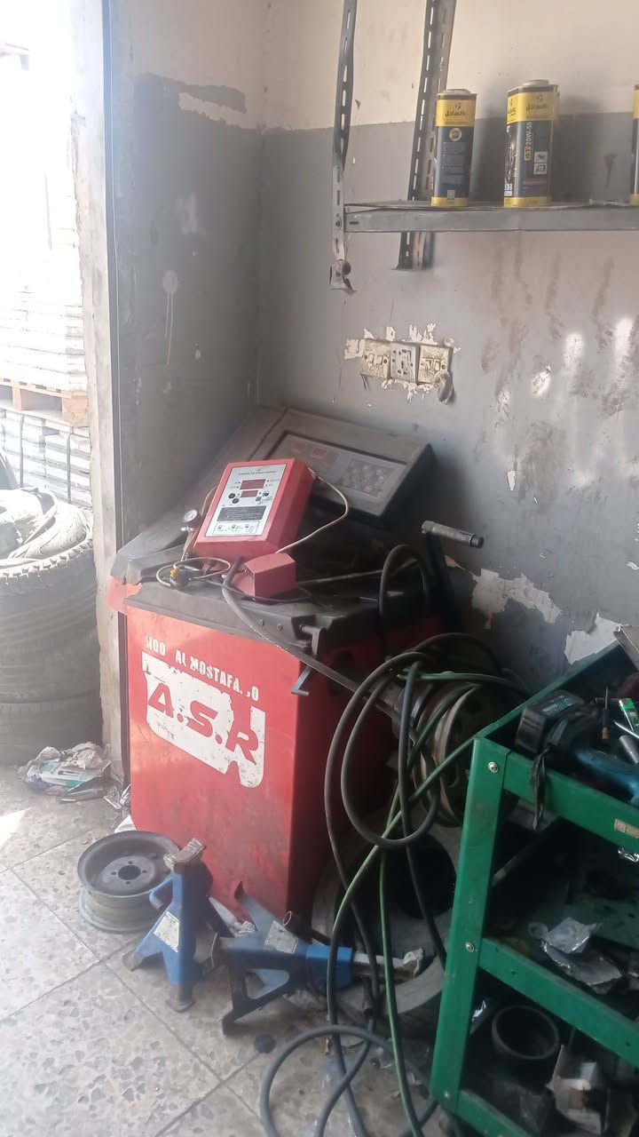 محل بنجر كامل للبيع كامل عنوان بغداد الشعب ***********
