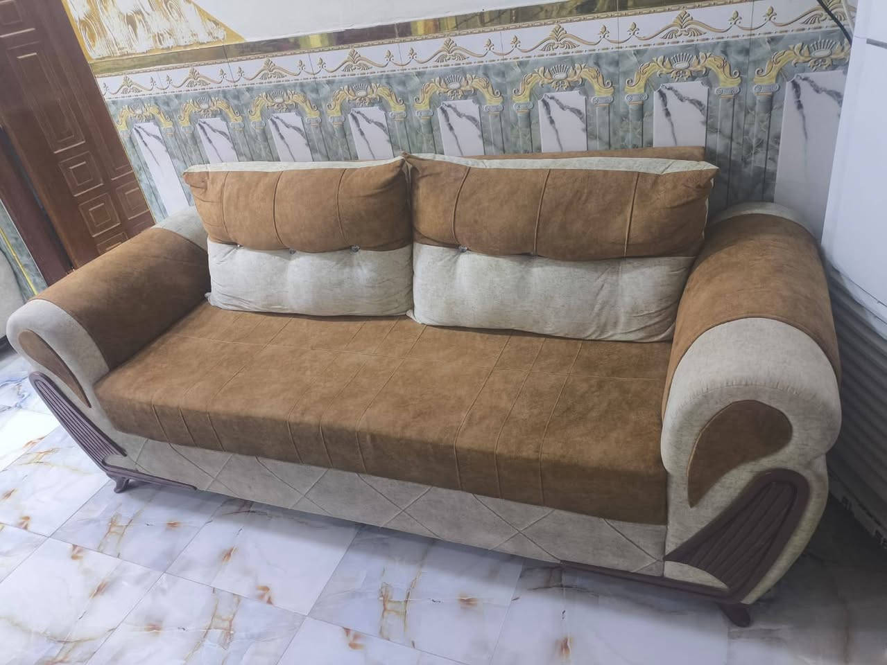 سلام عليكم قنفات البيع سعر 375وبيه مجال رقم***********المكان بصره ابو الخصيب
