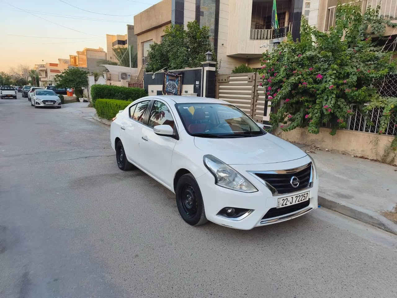 السلام عليكم من رخصة الادمن نيسان صني 2023 
ماشية 48 الف بدون صبغ بدون تبديل  رقم اربيل داخل جلد مسوي ب 300$جام كهرباء شاشة كامرة تبريد ثلج 🥶 بدون اي نقص جديدة بمعنة الكلمة 
السعر ب 107وبيهة مجال
مكاني بغداد 
للاستفسار : ***********
