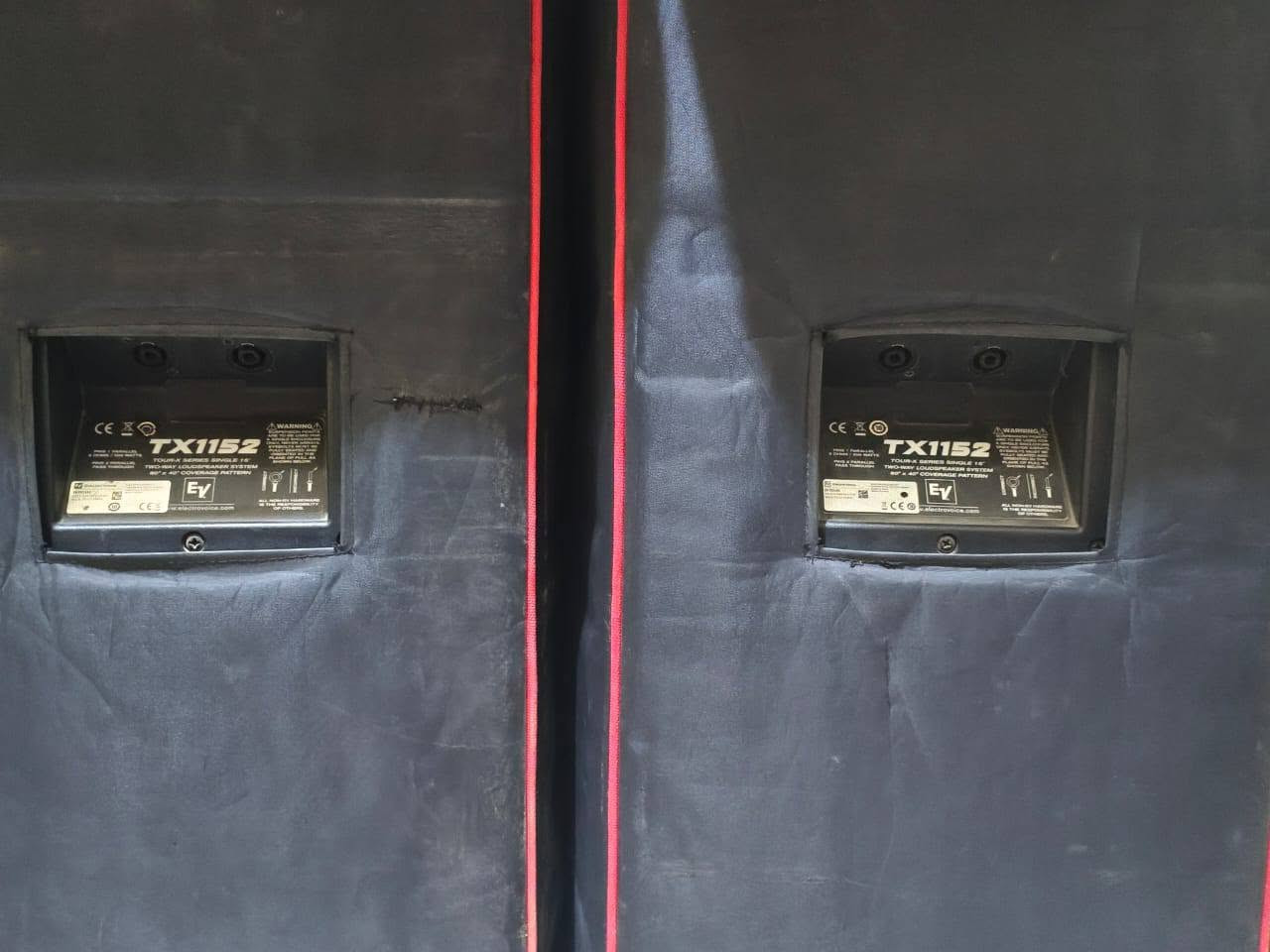 للراغبين بالحصول على أداء صوتي احترافي ونقي، 
🔹 سماعات EV  موديل TX1152 (أصلية)
أداء قوي وثابت مناسب لمختلف المناسبات والفعاليات.
🔹 باور أمبليفاير (Power Amplifier) نوع HK 41100 (أصلي)
قدرة عالية وكفاءة ممتازة للتشغيل الاحترافي.
📍 للتواصل والاستفسار:
يرجى الاتصال على الرقم: ***********
