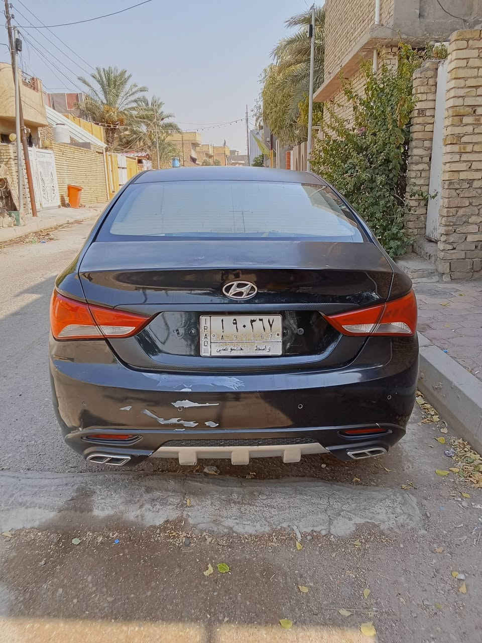 السلام عليكم سياره سوناته للبيع موديل 11  وارد خليجي مكينه دوش مكفوله سياره تبريد فول مابيه اي ضربه بس طخات بسيطه مكان واسط كوت*********** والسعر 100$بيها مجال
