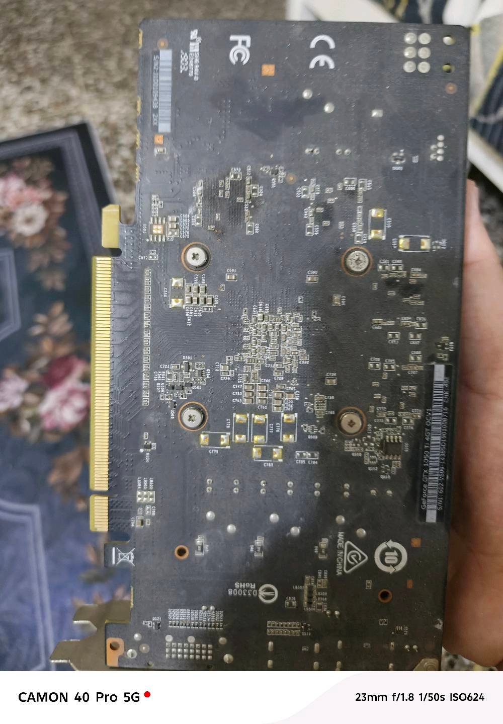 السلام عليكم PC GAMING للالعاب المتوسطه والقويه على اعدادات منخفضه 
‏مواصفات ال PC:
‏CPU : I5 3570
‏RAM : 8 DDR3
‏GPU : GTX 1050 TI 4GB MSI
‏PSU : 600W
‏STORAGE : SSD 120GB Lexar + SSD 240GB Kingston + HDD 500GB + HDD 230
‏يعني اربع هاردات 2 SSD و 2 HDD
‏
‏الملحقات:
‏شاشة LG حجم 19 75Hz
‏ماوس كيمنك RGB
‏ماوس باد Battelfeild
‏وكيبورد كيمنك RGB
‏UPS 850 Tiger بحاله ممتازه استخدام بسيط
‏السعر 375 وبي مجال حك الجيه للتواصل ***********
‏الاستفسار عن باقي التفاصيل واتساب على الرقم اذا تريد اصورلك الالعاب واداء الجهاز
‏والي ما يعرف الاسعار لا يجي يعلق ويقطع ارزاق العالم 
‏ابحث على اسعار القطع وتعال سولف 
‏ملاحظه / ما عـــنـــدي توصــــيــــل