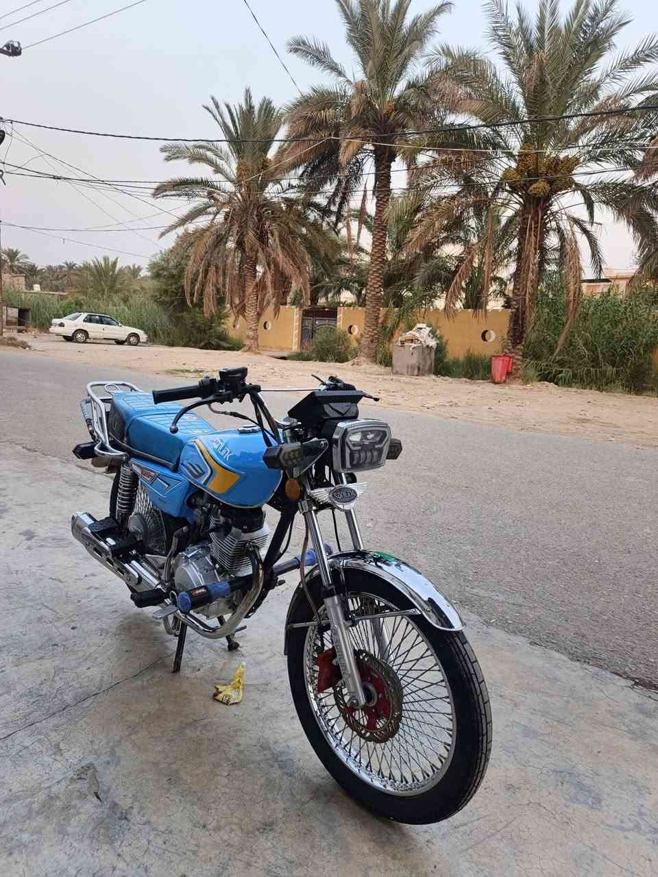 السلام عليكم دراجه للبيع تايكر 25اوراق كامله كلها شغاله بلاديه***********
