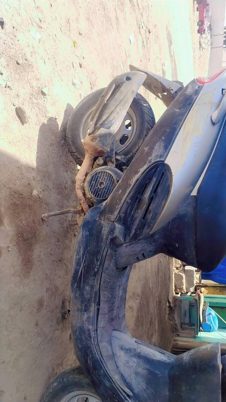 كامكو ياباني تشتغل سلف هندر كهربائيات كاملة... السعر 350وبيها مجال.. للتواصل والاستفسار ***********
