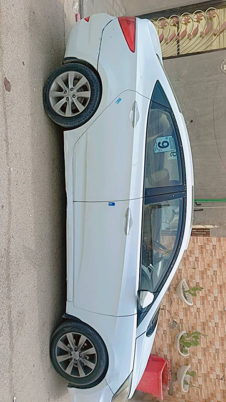 بيع مستعجل  اكسنت 2013 خليجي 1600 محرك وكير خير من الله  رقم اربيل تريد وكال اتريد مداور مواصفات فتحه شاشه ايباد تخم تاير جديد ويل كب مكفوله من اصبغ  طخات اثنين شوف العين ما ملعوب بيهن  السعر 83 وبيه مجال بسيط الرقم المبايل *********** مكان النجف
