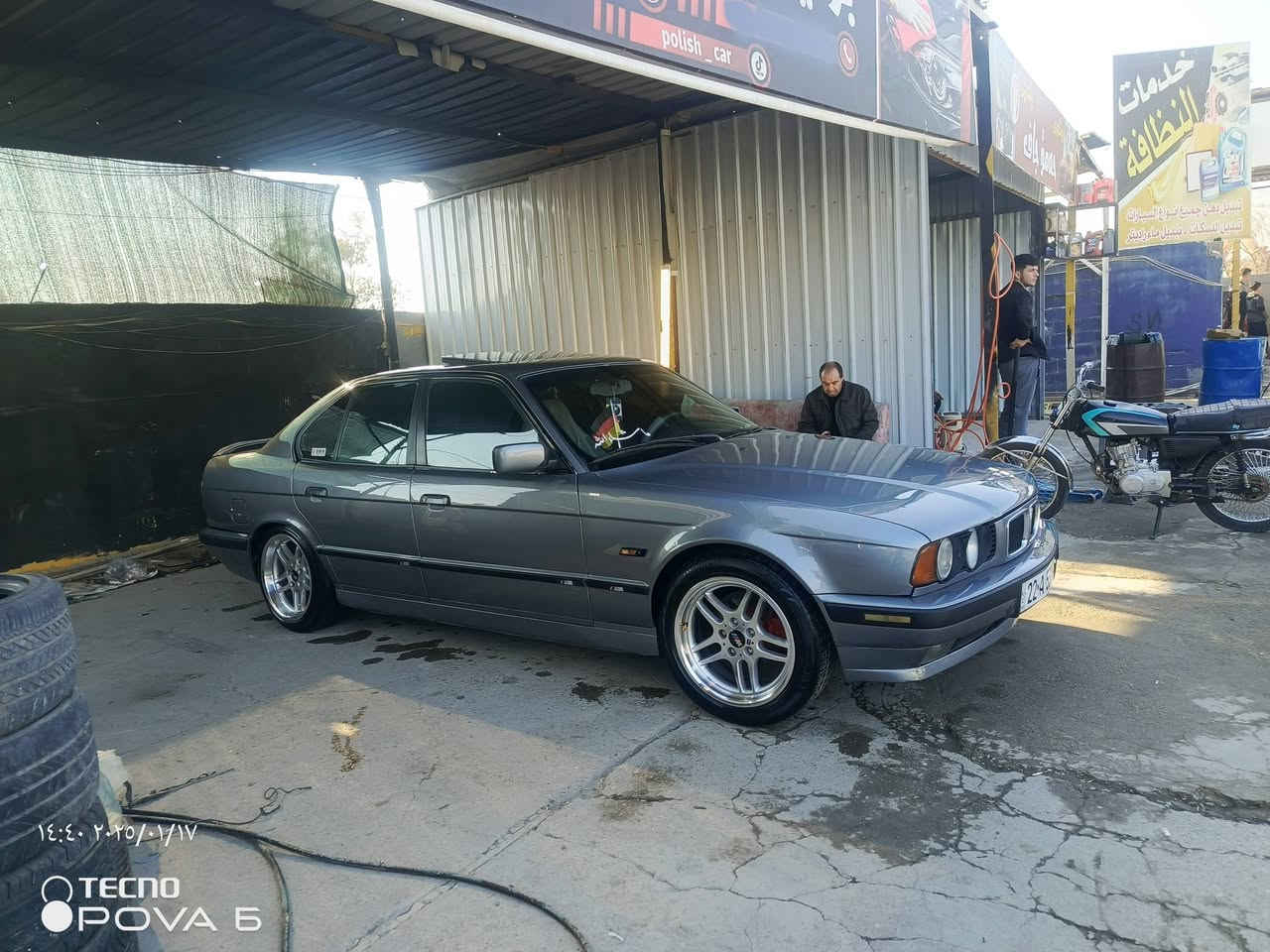 سلام عليكم سياره بي ام للبيع مديل1993رقم اربيل جديد سنويه جديد دفتر بانزين اوتماتيك سلايت فورميكه دبل ايرباك تبريت ثلج سياره بدون ضربه مصبوغ جماليه فقط شرط تحويل وكاله غرامه رقم *********** عنوان كركوك شورجه
