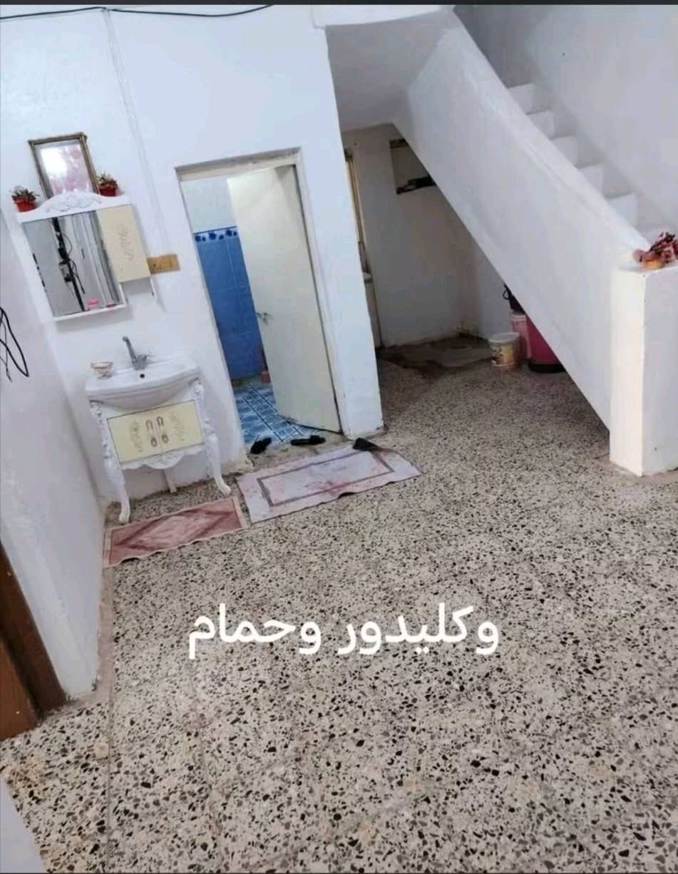 بيت للبيع • ٢٢٠م • ٢ غرف