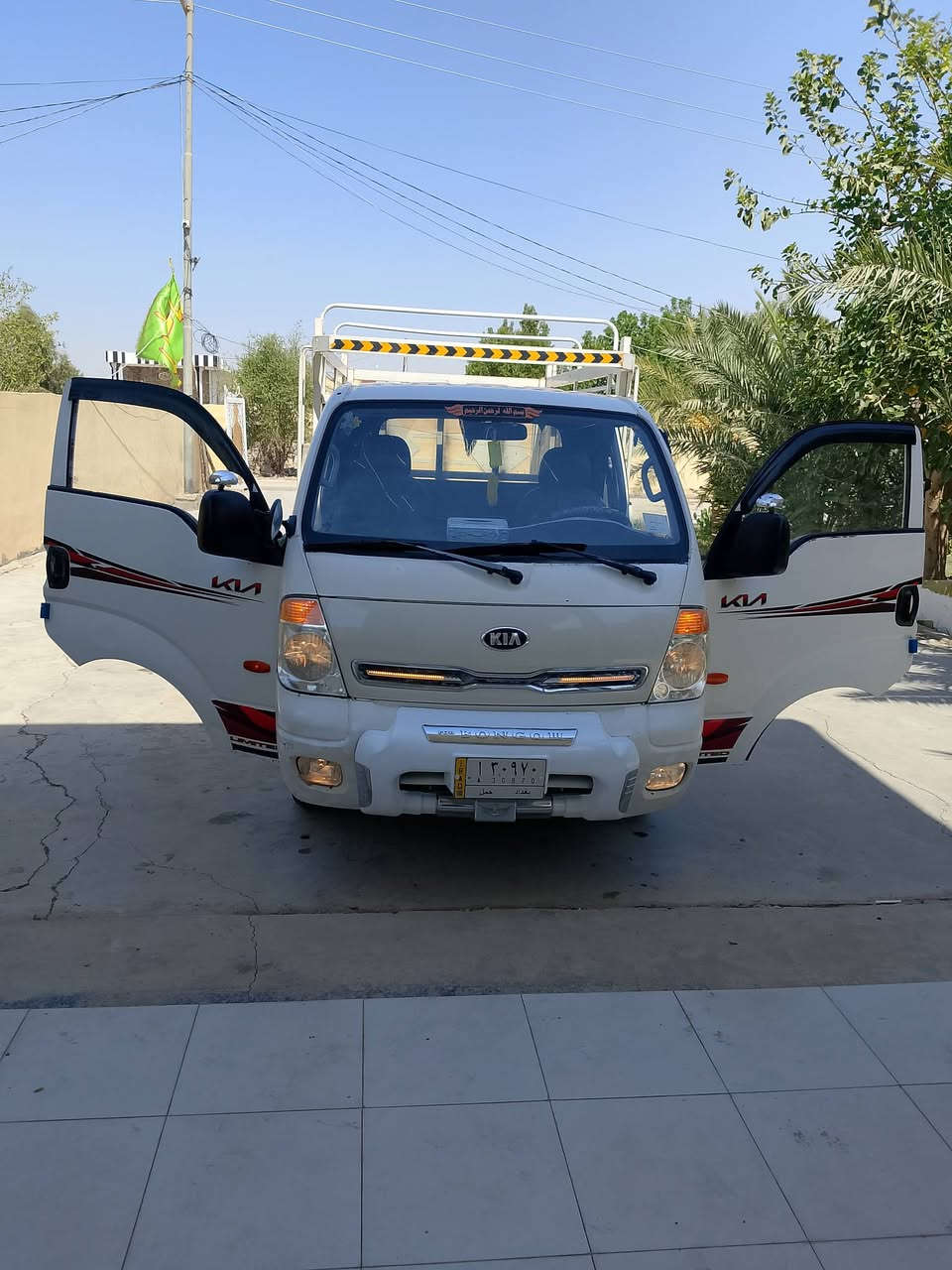 سلام عليكم سعر 95 وبيه مجال وسنويه ما صاقده وبسمي رقم بقداد سياره نضيفه وجاهزه  مكانه ديوانيه بل شافعيه  نتصال عل رقم ***********
