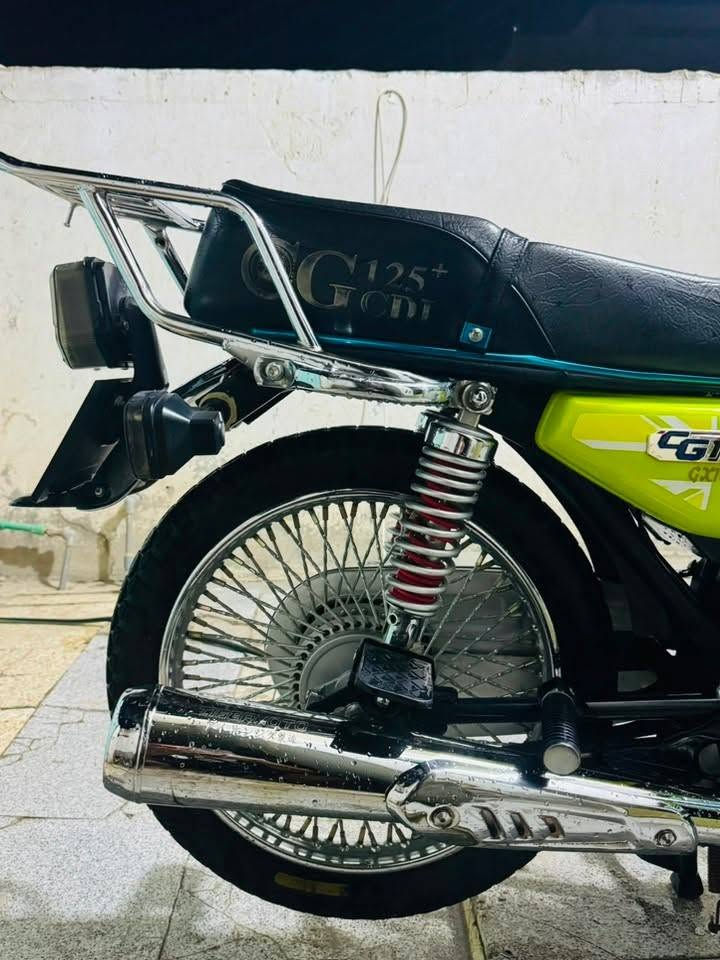السلام عليكم 🫡 دراجه تايكرمديل 25 كلش نضيفه ما ماشيه هواي صارله تسعه شهور من طالعه من وكيل مكاني بابل. رايده 750 وبيه مجال ***********
