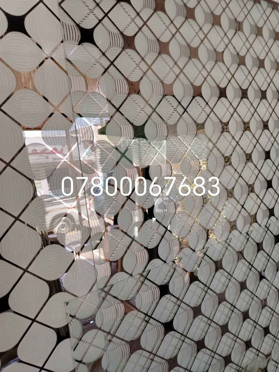 امرايه وجام ***********

نص مكتوب في الصور:
- ***********