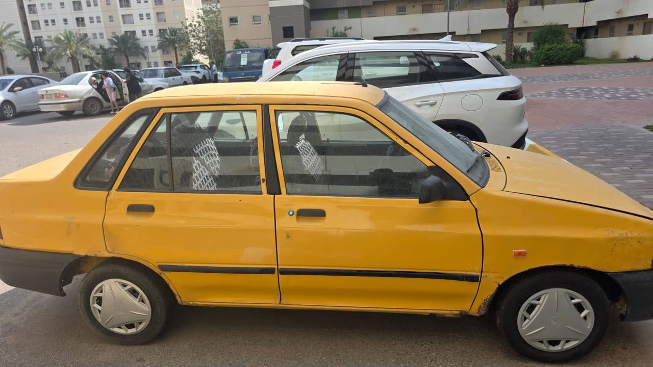 السلام عليكم سايبا ١٣ سياره حلوه نقصهه بس تبريد راعيهه متوفي وزوجته موجوده عدهه حجه وصايه و قسام شرعي .
*********** مكاني بغداد مجمع بسمايه السعر ١١ ورقه

