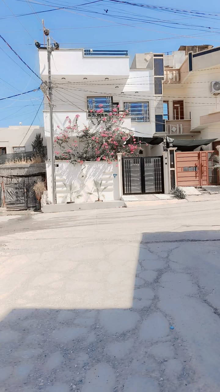 سلم عليكم 
ابو فتحي صباغ اسعر مناسبه شغل نظيف مرتب خبر ودلل اخي العزيز كورك بي واتساب بس ***********و اسيا ***********
