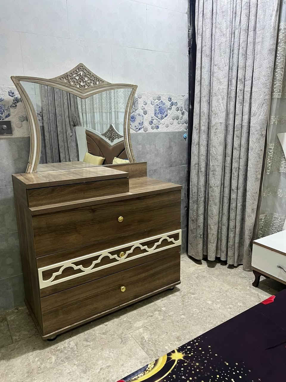 السلام عليكم غرفه للبيع نظيفه خمس قطع 
للاستفساراتصل على الرقم *********** كربلاء, العراق
