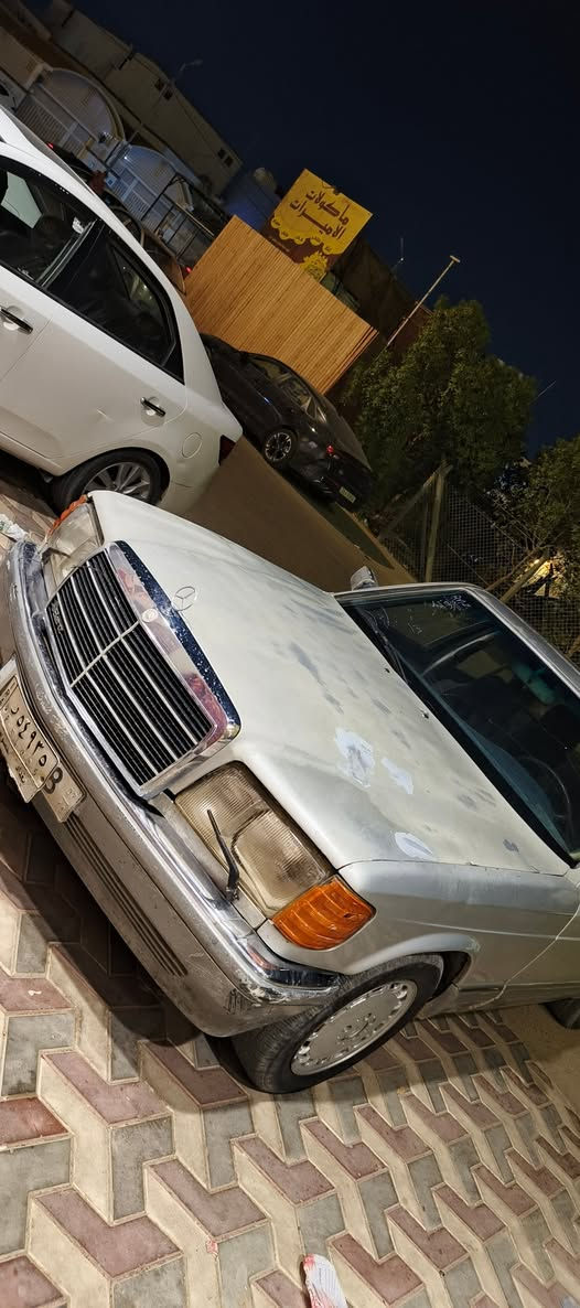 موديل 90
جاهزة كير ومحرك وكهربائيات 
ما اندل راعيها ابيع كوم حديد 
اكفل سرقة وعشائر 
19 ورقة مجال بسيط 
عنوان نجف مكلف بالنشىر بس اتصال 
***********
