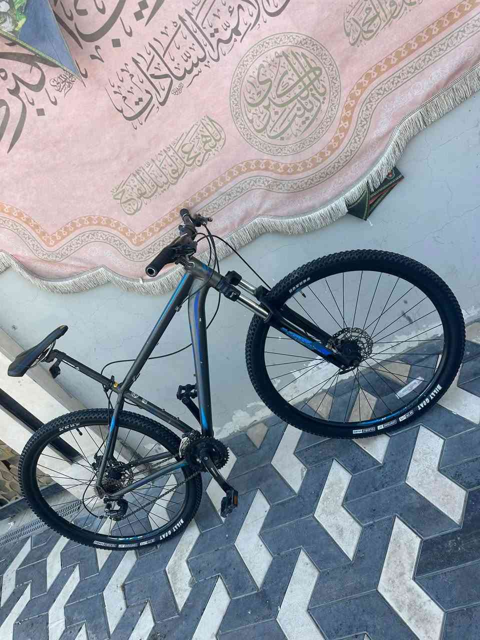 السلام عليكم كباتن  باسكل جبلي ماركة ميرده معروفه السستم ماركة شيمانو بالكامل
البريكات نظام دسكات  

القياس ٢٩. سمول s no

دبل امامي  البسكل كله مختم بماركة ميرده 

التايرات ماركة كنده اليابانيه 

العنوان: بغداد العبيدي شارع يوسف 

الاستفسار  :  ￼متوفر واتساب  وخط 
رقم الهاتف :  ***********￼
