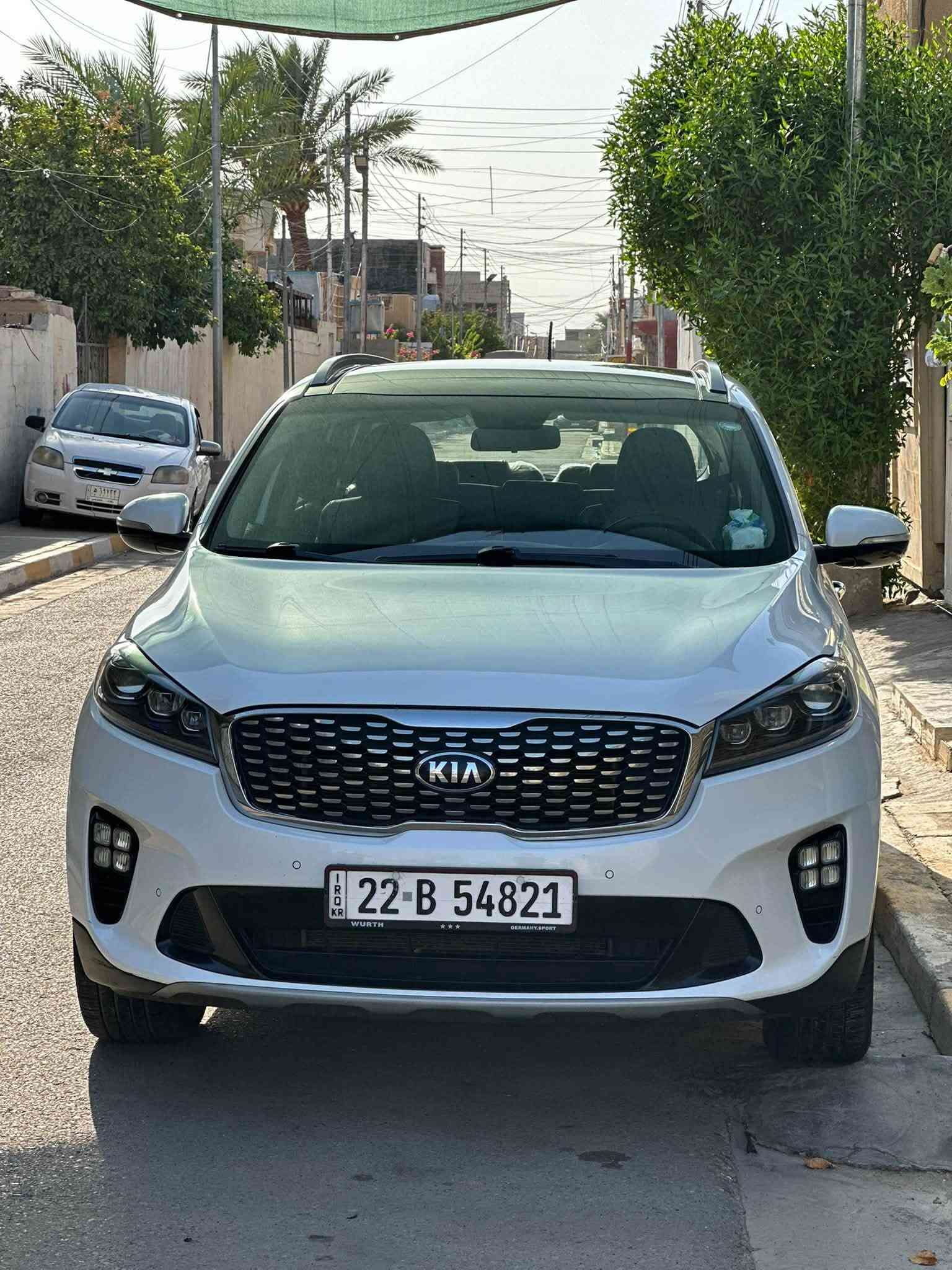 للبيع 

سورنتو 2019خليجي على وضع الشركه ماشيه 80الف فقط مكفوله كفاله عامه السياره احله من الصور 

كير محرك حداديه على وضع الشركه 

- رقم اربيل بأسمي 

سنويه جديده سنه ٢٠٣٠

- 7 راكب

- 6 سلندر

- بصمة تشغيل وبصمة ابواب

جنطه كهربائية 

مانع انزلاق 

- شاشه لمس

- كشانه جلد _ 2 كشن كهرباء

- لايت زنون ابيض

- مري شفط تحكم عن بعد

- نضام أواكس + بلاتوث

- بردات داخليه بلادي

- يدات نيكل ستيل بلادي

- اشارة ترحيب عند الاقتراب

- علامة سورنتو بالدواسه

- تخم تاير جديد مال الشركه

- 3قطع تبريد  

- وياله على 19 كروم 

- حساسات اماميه _ خلفيه

السعر 250$ وبيه مجال مكان الفلوجه

للاتصال ‭***********‬
