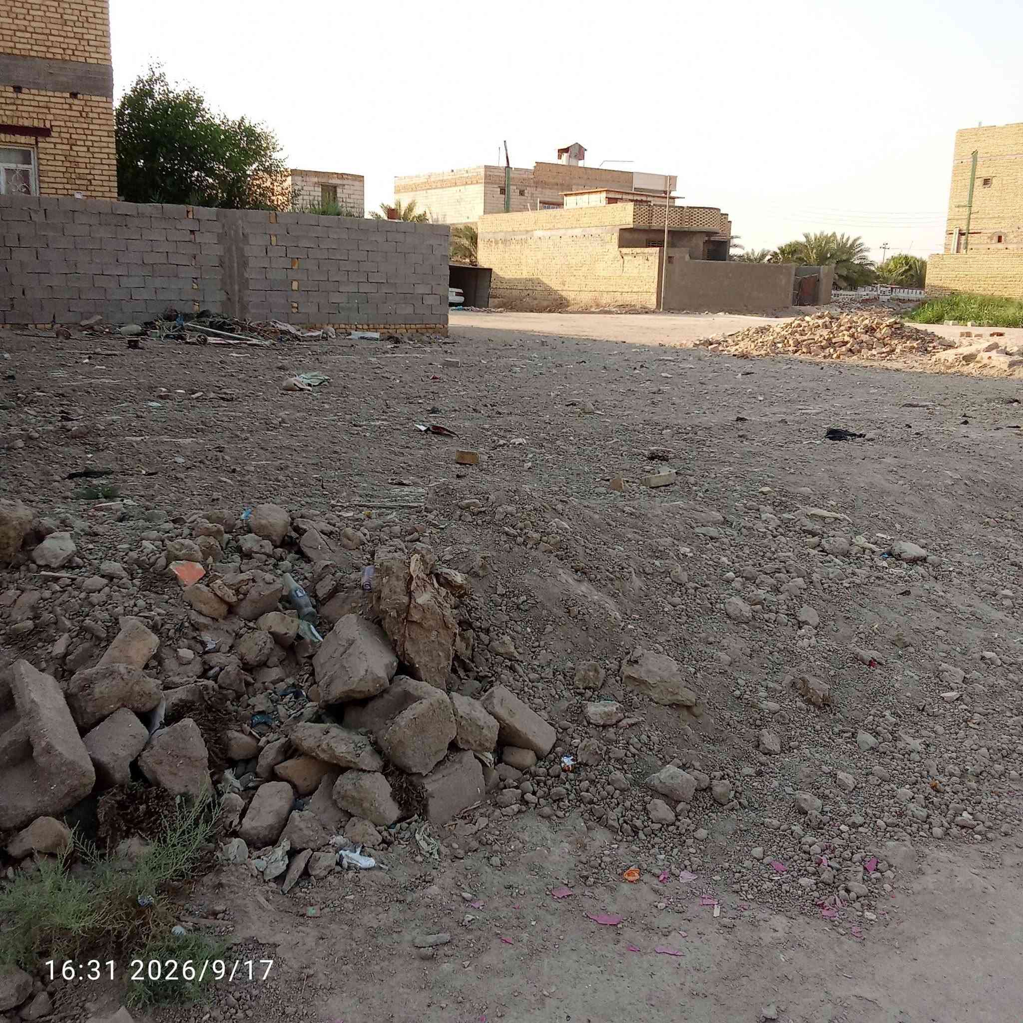 سلام عليكم ورحمة الله وبركاته يوجد لدينا قطع اراضي زراعي للبيع مساحه القطعه الواحده 200متر على طريق سوق الشيوخ ولفظليه قرب صوره سيد جاسم كلمن وسعره الاستفسار على هذا رقم واتساب ***********@@

نص مكتوب في الصور:
- 16:44 2026/9/17
- 16:34 2026/9/17
- 16:31 2026/9/17
- 16:30 2026/9/17