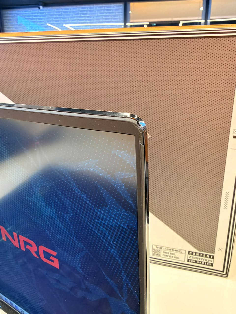 اسوس ROG Zephyrus G16 • RTX 4070 • نظيف ٩٥٪