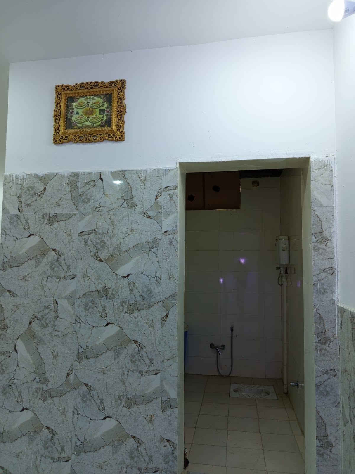 معروض لدينا للبيع

دار سكني 100 م مربعه
10*10 ركن وجهين
طابقين على شارع 30 متر
 الطابق الاول يتكون من استقبال وطارمه وصحيات داخليه وخارجيه وغرفه وصاله 
ومطبخ

 الطابق الثاني يحتوي على غرفتين وصاله كبيره وصحيات داخليه 
بناء 2026 كافة الخدمات متوفره.
السعر المطلوب 160 مع المجال

للتواصل *********** او زيارة المكتب في الصالحية 
لمتابعة بقية العروض ⬇️

https://www.facebook.com/share/g/1H7SN175SY/
