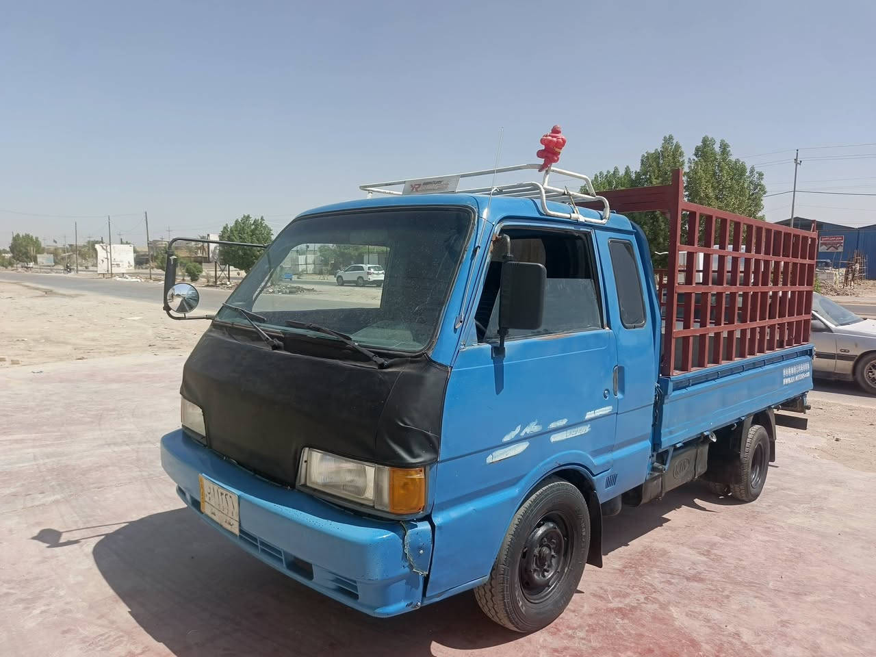 السلام عليكم سياره كيا للبيع سياره جير مكينه حداديه جديدات رقم بغداد 28 سياره شعار شاصي كهربائياتك الى شغاله سياره نظيفه جاهزه مال شغل سعر 45 وبيها مجال مكانه بابل القاسم***********
