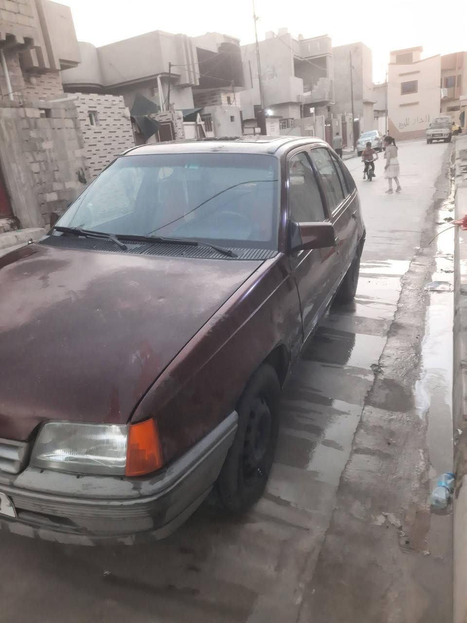 السلام عليكم 
كاديت للبيع موديل ١٩٩١ قفل مركزي وكهربائياتها كلها شغاله مايعوزها شي ومحرك ١٦ بدايت صرف رقم الماني باسمي شرط التحويل سياره نظيفه للاستفسار الاتصال على رقم ***********

