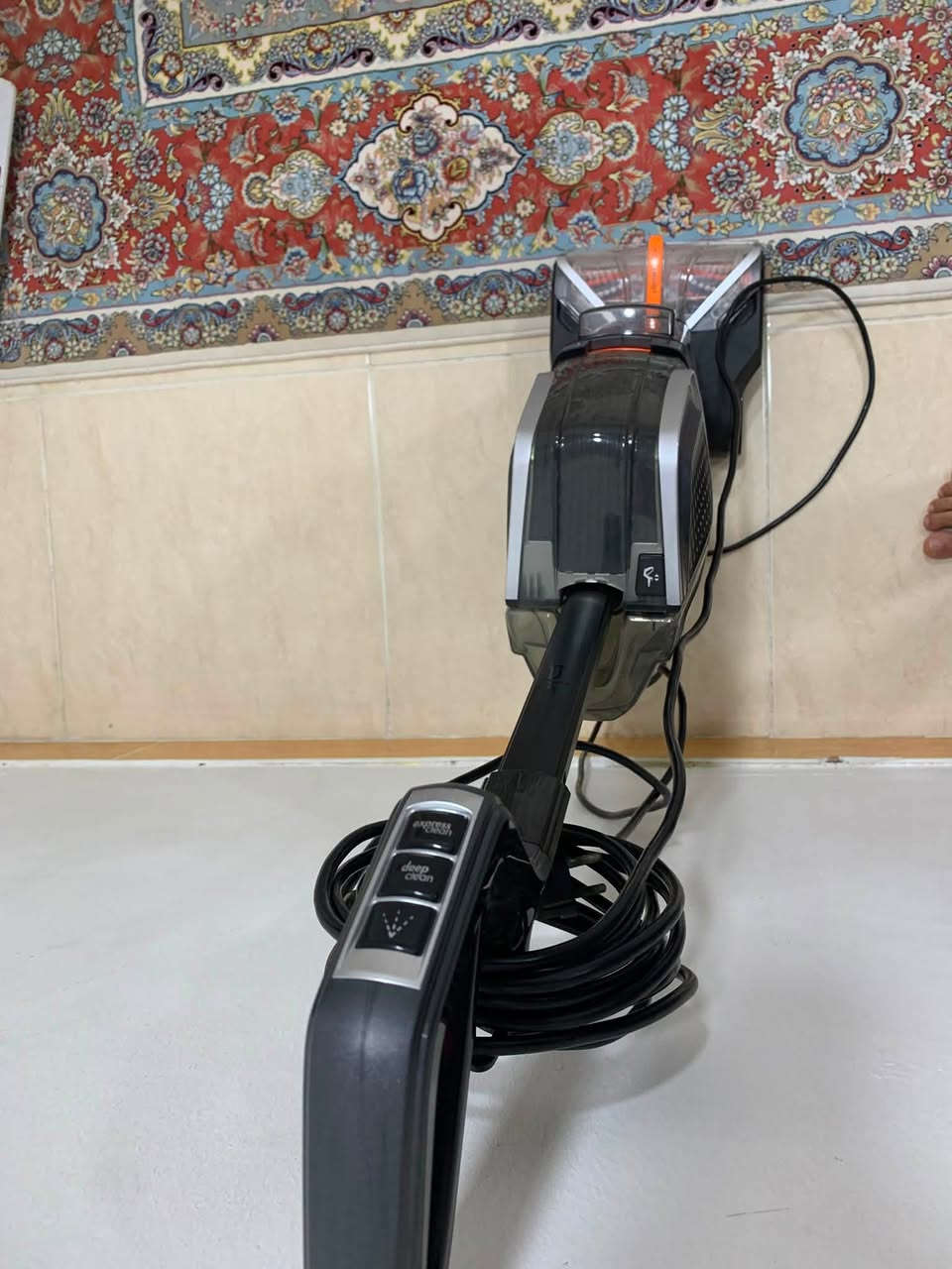 ئەم گسکە بۆ فرۆشتن زۆر مەزبوت بە شەرت
بۆ شتن و گسک دان بەکار دێت ٥٥ هەزار
ناونیشان سلێمانی ***********
