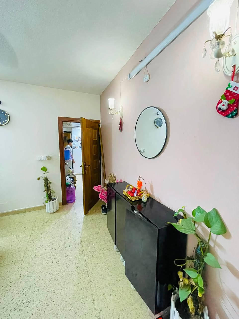 ‪_‬ 🏠 للبيع شقة في مجمع القادسية
📍 الموقع: قرب حي الكرار

🏢 الطابق: ارضي

🛏️ عدد الغرف: 3 غرف

🏡 شقة مناسبة للسكن والاستثمار

للمهتمين والاستفسار، يرجى التواصل على الخاص.

‭***********‬

‭***********‬
