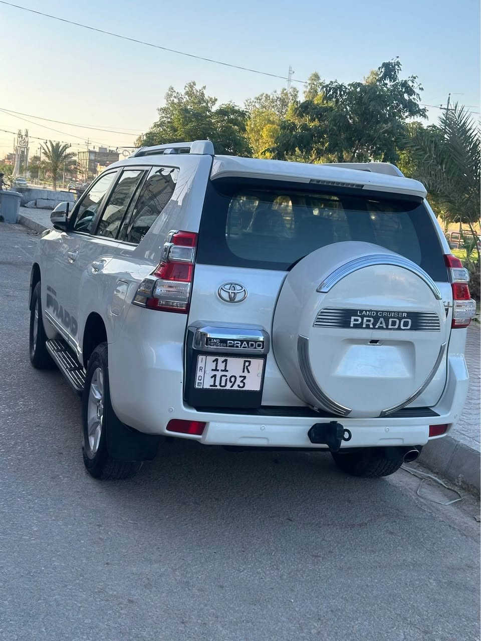 المواصفات ۰ txl 
محرك 6سلندر 4000
دبل تانكي
حساس خلفي امامي
ثلاجه 
تحديد مسار
مري كهربائيه
الجام يصعد تلقائي عند القفل
كشنات جلد 
كشنات كهربائيه
شاشه اندرويد. والبلادي مالته موجود
منظومه زنن اصليه 
سبير تعليك ومانازل 
فتحه 
السياره هواي بسه مواصفات بعد
*********** كربلاء, العراق
