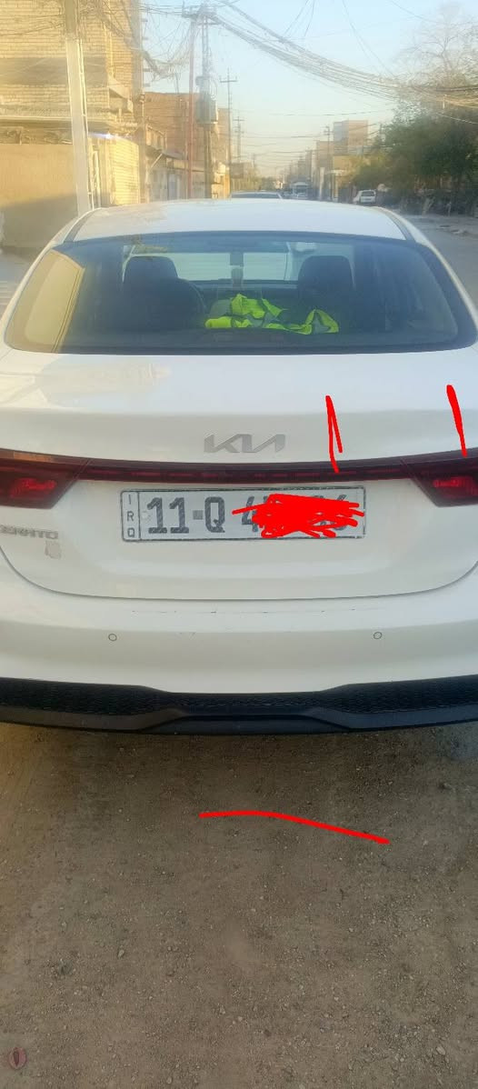 سيارة سورنتو مكفولة شوية بارد 
موديل 24 مكينه 1600
رقم بغداد باسمي موجودة بنجف 
هذا رقمي ***********
