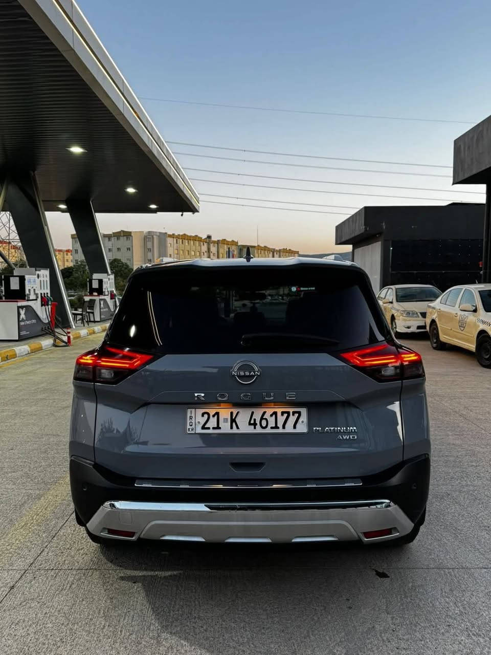 نيسان روج٢٠٢٣ سمنتي بلاتينيوم بي شبر صبغ بحافه بونيت امامي ماباقي مكفول٣تيربو في سليمانيه ١٩٥وبي مجال ***********
