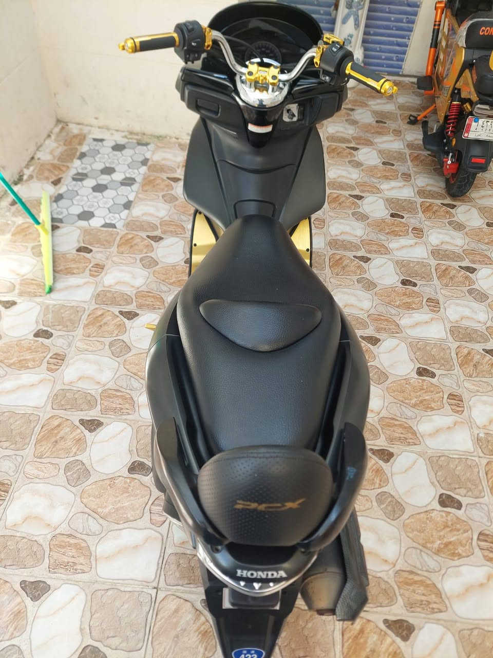 السلام عليكم اخوان دراجة Pcx جديدة كلش وماشية ١١٠٠٠ فقط ولون مميز ومزودة فول تزويد الدراجة كلش حلوة الاتصال على الرقم *********** العنوان ديالى بعقوبة
