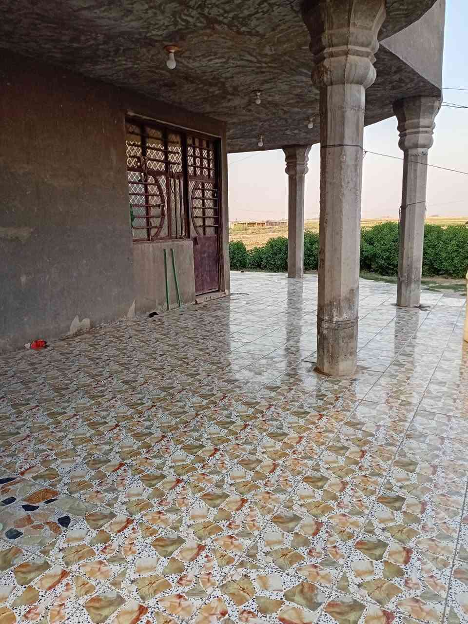 أرض زراعيه البيع 30 دونم معه بيت طابقين حديث البنيان جاهز العاله ومتوفر جميع الخدمات واجهيت تبليط واسط قرب مطار صويره طريق بغداد كربلأ التصال ***********
