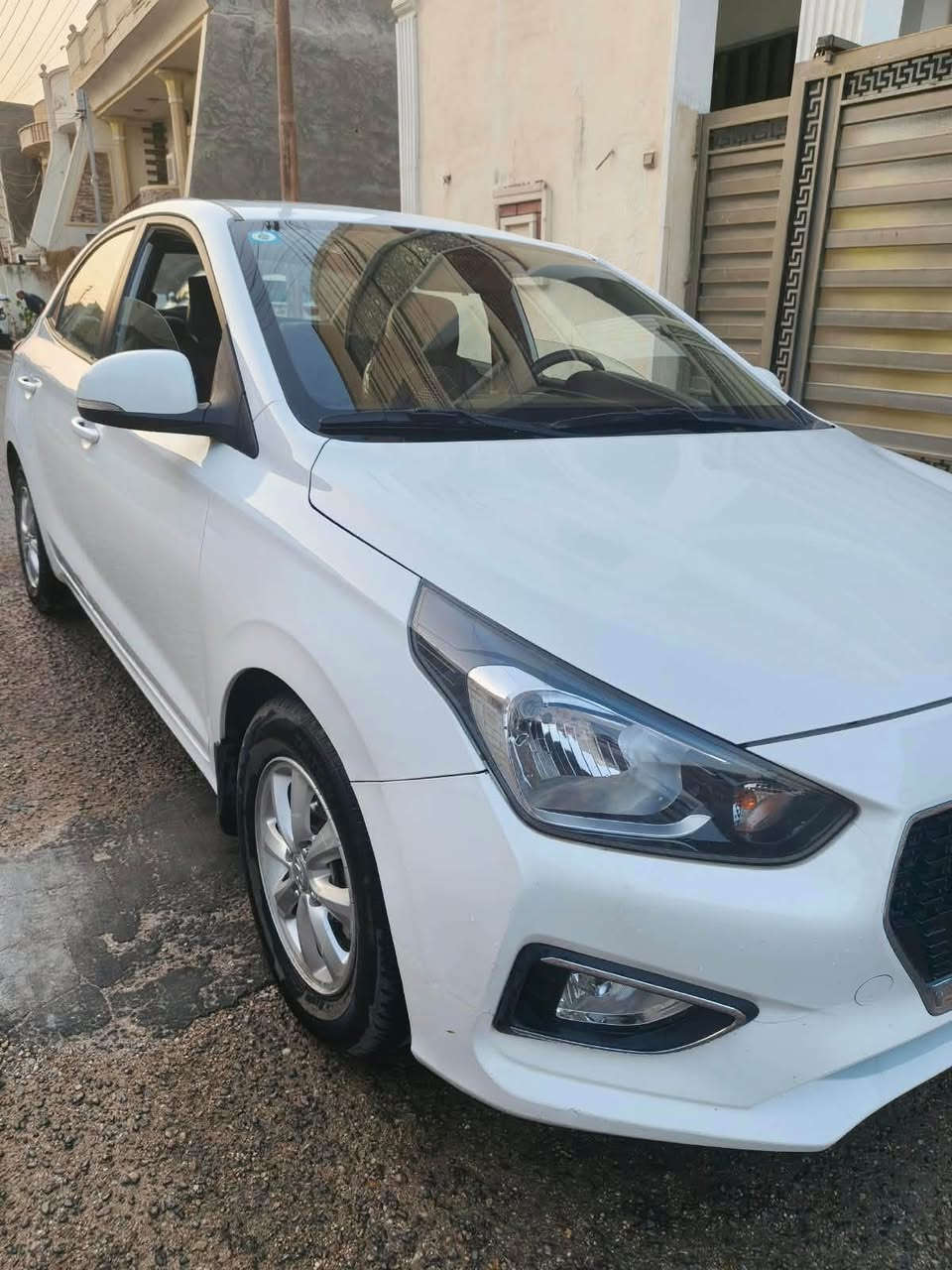 السلام عليكم 
للبيع
هونداي اكسنت رينا خليجي موديل 2020 
ماشية 50 الف حقيقي 
محرك 1400دوش اقتصادية كلش
 دبل قطره 
كير أوتو (اي تي)
 مكفوله من الصبغ والتبديل
بيها بارد بسيط كلش موضح بالسونر 
السياره فول مواصفات 
فتحة (سلايد)
شباج نيكل
شاشه و كامره
حساسات
تحكم ستيرن 
ويل كب 
اشاير بالمري 
بروجكتر
  دوشمه كشنات مكينه وكير مكفولات صدر تبريد تخم تاير جاهزه رقم بغداد الجديد باسمي انكليزي 
 سعر 103 بيه مجال بسيط 
***********
***********
بغداد السيدية
