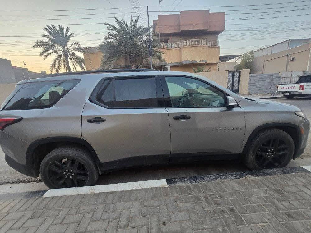 سيارة تراوس موديل ٢٣ فول مواصفات .وارد امريكي ...ضربتها صفحة وتبديل الباب الامامي والباب الخلفي .....
.....سيارة تراوس موديل ٢٣ فول مواصفات .وارد امريكي ...ضربتها صفحة وتبديل الباب الامامي والباب الخلفي .....
نقصها التبريد غاز فقط ...
السيارة معاملة كاملة منفيس ..بدون رقم
السعر المطلوب ١٧٥ وبيها مجال 
ت/ ***********
