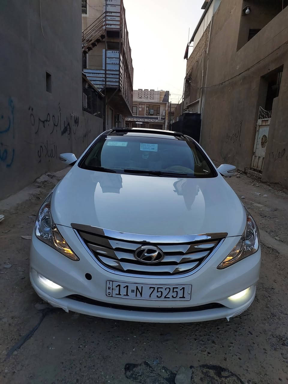 سوناتا 2011 فول موصفات 
محرك 2400.. دوش انسا الدوانز بهذه الحر 
السياره 3 قطع صبغ
نطخت من يم اللايت الايمن... 
نصبغ جاملغ وبنيد وباب بدون اي دواخل
موصفاتها
فتحة بنوراما
ويل كب. 
مري شفط
تبريد خلفي امامي شاشه.. ثلج..
محرك كفاله 
دواخله جديده
السياره ماشيه فوك ال100
محرك كير تبريد خير من الله حتى مي كله زيتي كلش معتني بيه
كهربائيات كله كفاله
السعر ب 98 وبيه شي بسيييط للطيبن
مكاني بغداد الكرخ بل الشهداء
الشراي يتصل ويامر امر
***********
