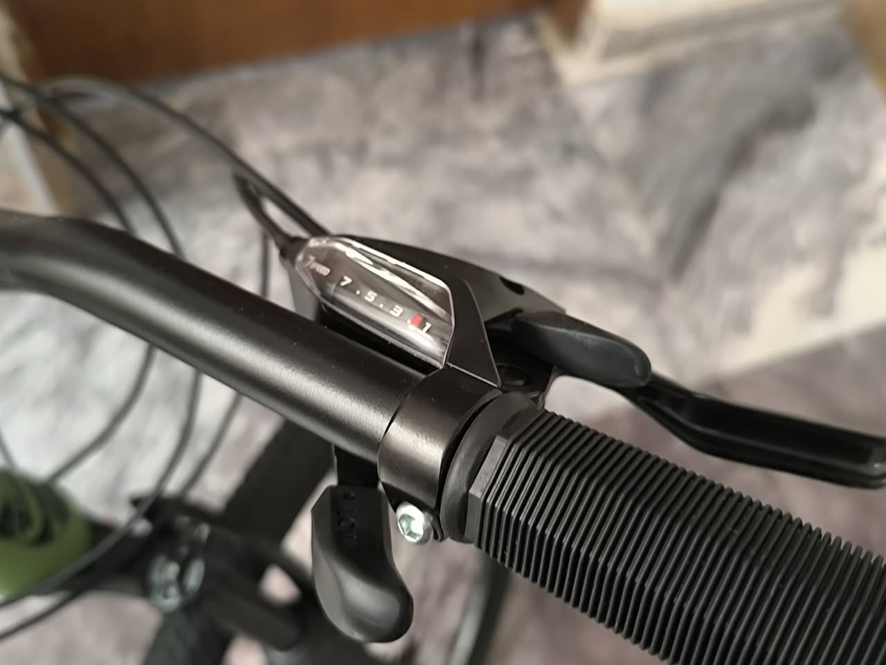 اخوان مثل ما طلبتوا اختام و كتابات 
دراجة GT 601
و صور قريبة ايضًا 

المواصفات 👇👇
دراجة جبلي اوربي( زيرو)  بالكارتونة 
استيراد خاص 
لون عسكري مميز 
ماركة GT 601
الحجم 29 L
 الفريم حديد 
السستم شيمانو تورني 
مكينة 3 أمامي
مكينة 7 خلفي 
بوربرن 
نظام دسكات 
دبل امامي قفل و فتح 
دبل وسطي ولي گلاص 
الويل دبل طبقة  

للاستفسار و لمعرفة السعر 
مراسلتي خاص او الاتصال على الرقم 
***********
متوفر وتساب 
المكان:  بغداد الكريعات
