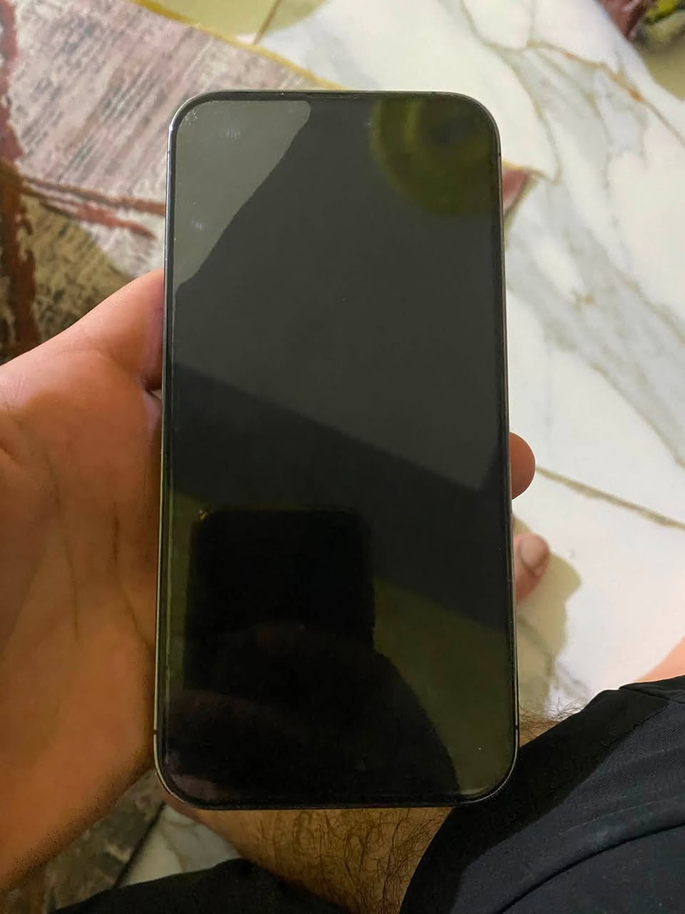متوفر ايفونات 2 ثنينهن 14 برو ماكس واحد دبل شريحه وثاني شريحه وحدة ثنينهن مكفولات ما مفتوحات شرط الفحص
