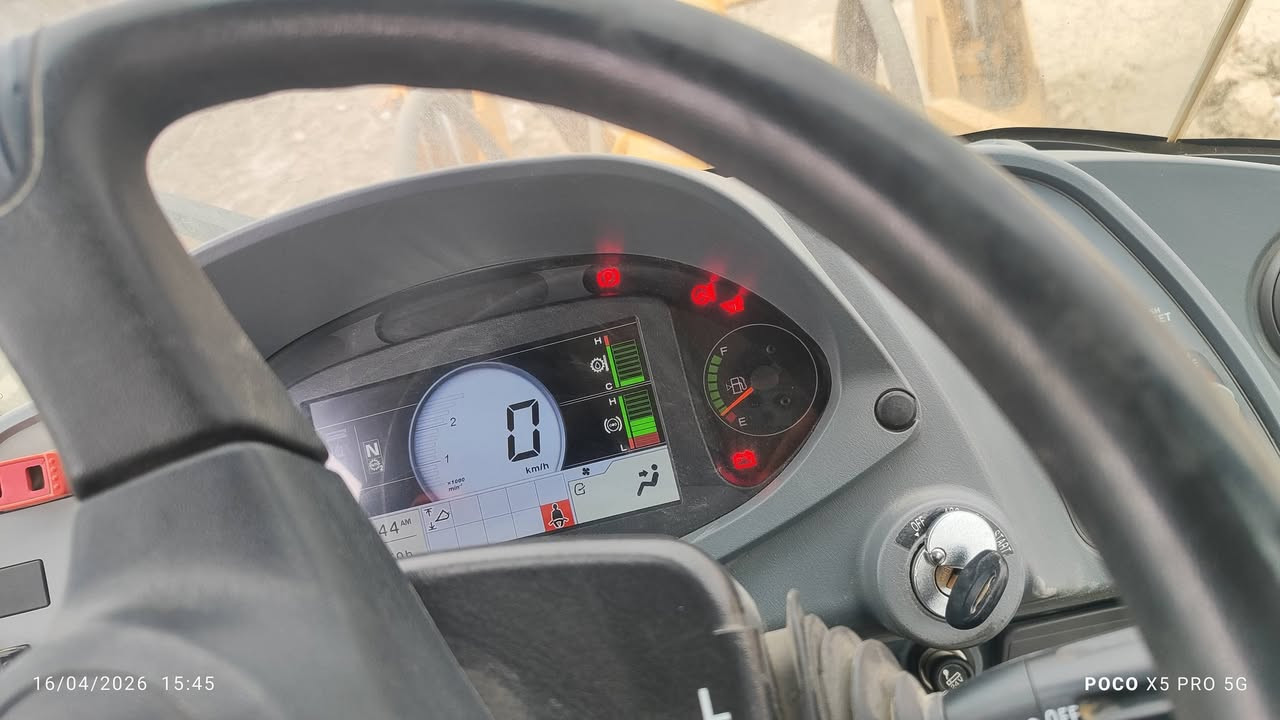 بسم الله الرحمن الرحيم
السلام عليكم شغل كاوساكي حجم 80 Z7  كفاله عامه 

دخول جديد ما مشتغل بالعراق موديل 2019 فول 

مواصفات دكمه طسه شوكيه بلاد تلاثه ليبر 

مكفوله من كل النواحي مكان ناصرية 

***********

