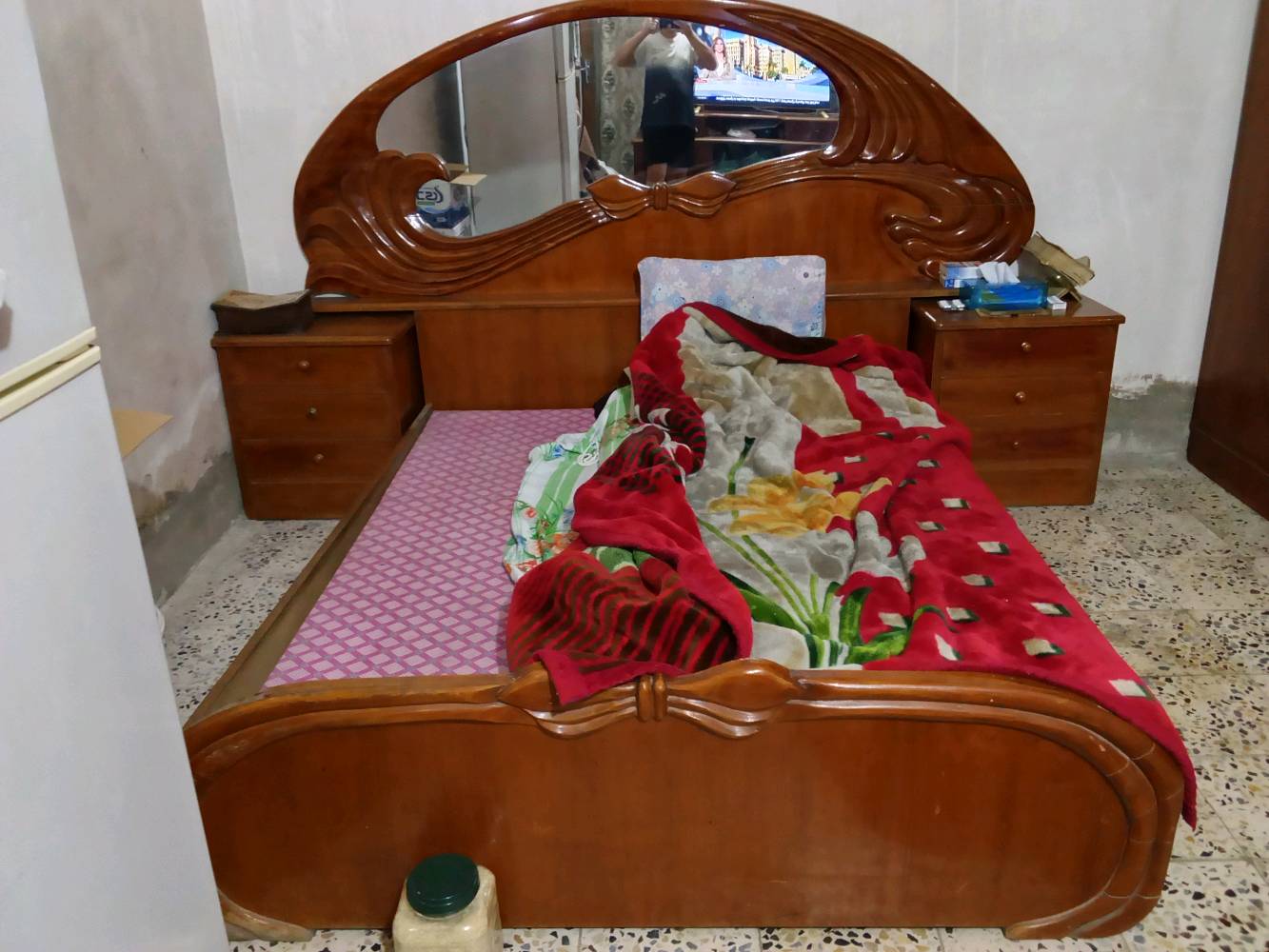 ونس


غرفه عراقيه صاج عراقي السعر 950 وبيمجال زائد ملحقاتها رقم الهاتف 7711830717