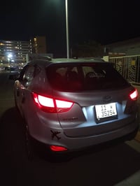 توسان 13 وارد امريكي  السعرر 130 وبيها مجال حك جيه تايرات جديد  صدر كا...